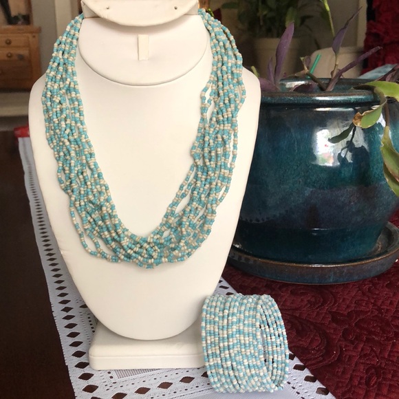 Beautiful seed bead necklace and bracelet set! - Picture 1 of 4